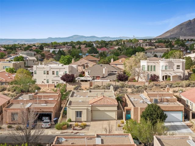 10209 Jarash Place NE, Albuquerque, NM 87122