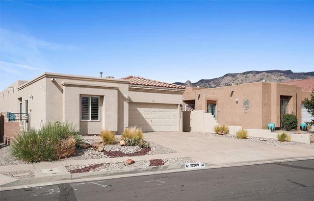 10209 Jarash Place NE, Albuquerque, NM 87122
