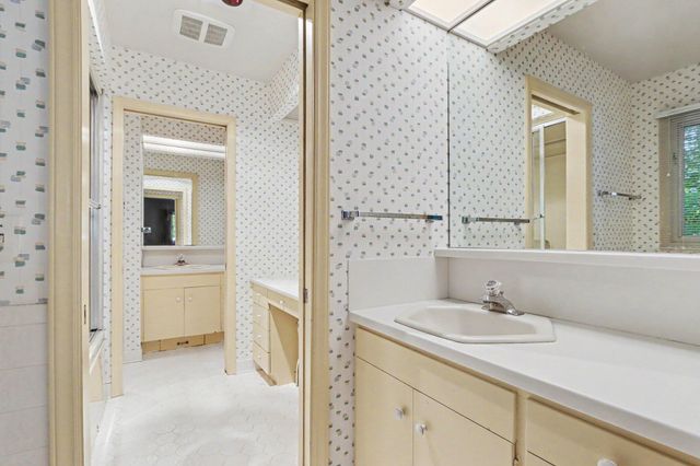 5453 Glen Harbor Drive, Kalamazoo, MI 49009