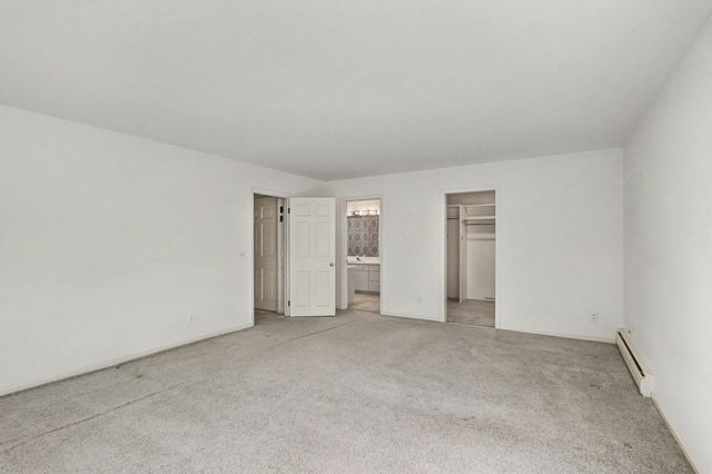 5453 Glen Harbor Drive, Kalamazoo, MI 49009