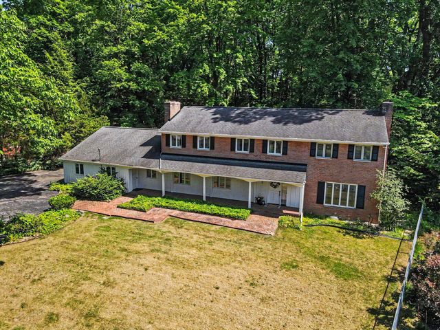 5453 Glen Harbor Drive, Kalamazoo, MI 49009