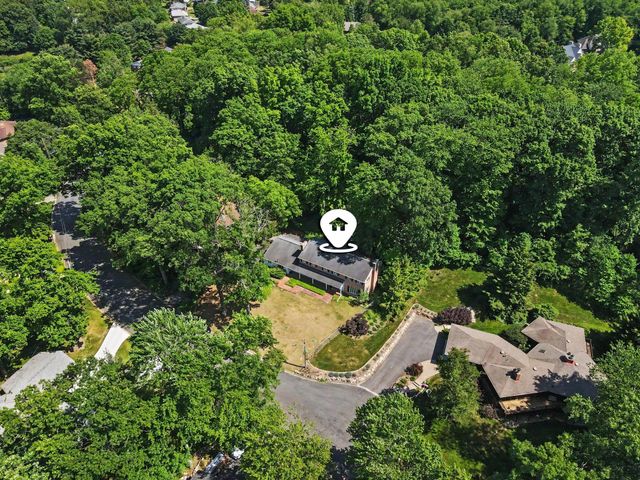 5453 Glen Harbor Drive, Kalamazoo, MI 49009