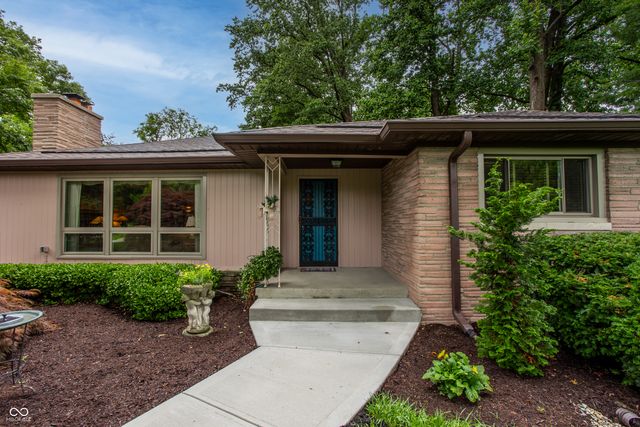 8760 Washington Blvd W Drive, Indianapolis, IN 46240