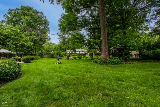 8760 Washington Blvd W Drive, Indianapolis, IN 46240