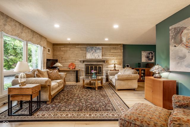 8760 Washington Blvd W Drive, Indianapolis, IN 46240
