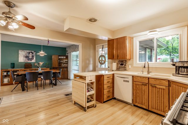8760 Washington Blvd W Drive, Indianapolis, IN 46240