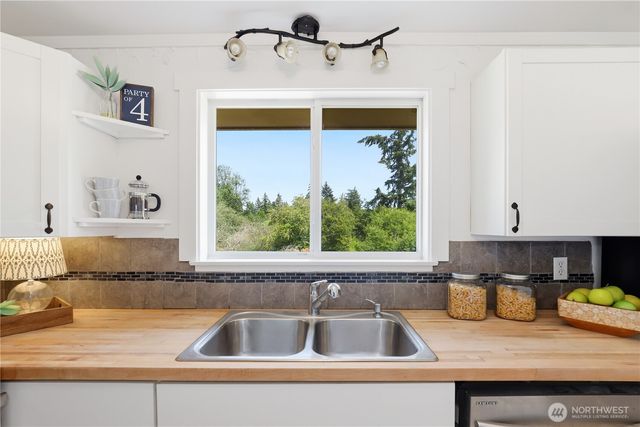 1708 S Visscher Street, Tacoma, WA 98465