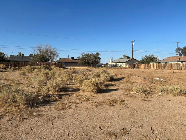 Hemlock Avenue, California City, CA 93505