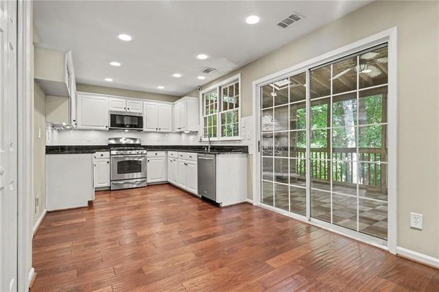 635 Rosedown Way, Johns Creek, GA 30022