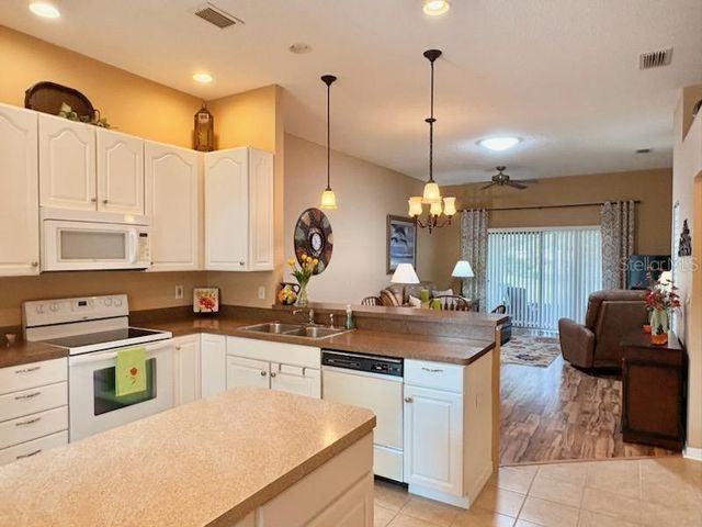 311 KELSEY WAY 3, Sun City Center, FL 33573