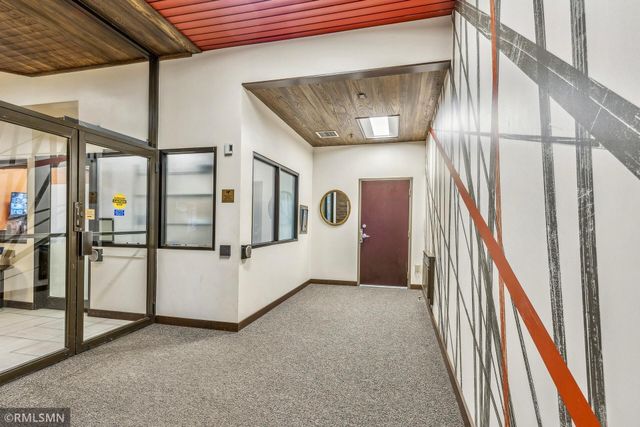 26 10th Street W 601, Saint Paul, MN 55102