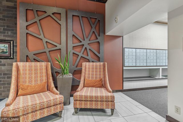 26 10th Street W 601, Saint Paul, MN 55102