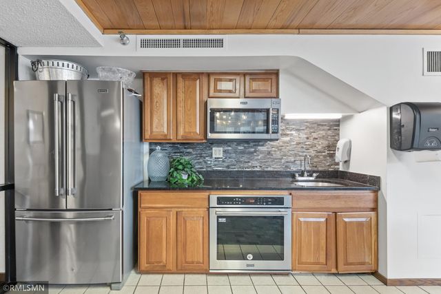 26 10th Street W 601, Saint Paul, MN 55102