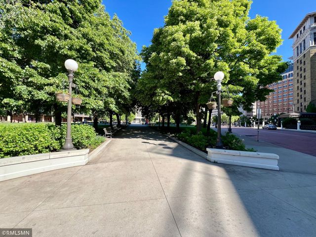 26 10th Street W 601, Saint Paul, MN 55102