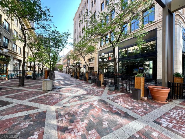 26 10th Street W 601, Saint Paul, MN 55102