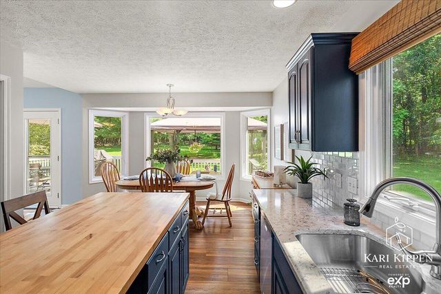 8150 Country Pine Drive Se, Caledonia Twp, MI 49302