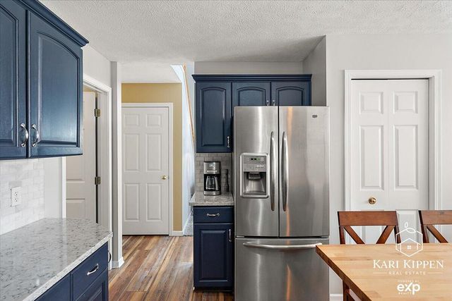 8150 Country Pine Drive Se, Caledonia Twp, MI 49302