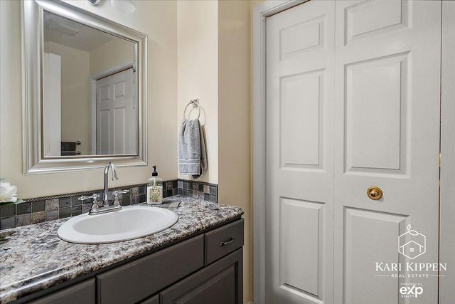 8150 Country Pine Drive Se, Caledonia Twp, MI 49302