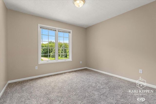 8150 Country Pine Drive Se, Caledonia Twp, MI 49302