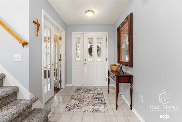 8150 Country Pine Drive Se, Caledonia Twp, MI 49302