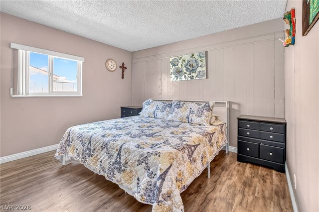 4302 Cloverhill Court, Las Vegas, NV 89147