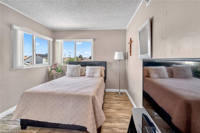 4302 Cloverhill Court, Las Vegas, NV 89147