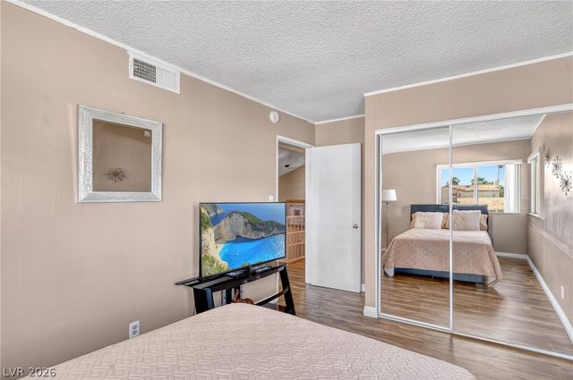 4302 Cloverhill Court, Las Vegas, NV 89147