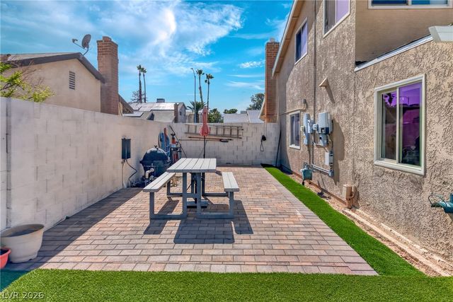 4302 Cloverhill Court, Las Vegas, NV 89147