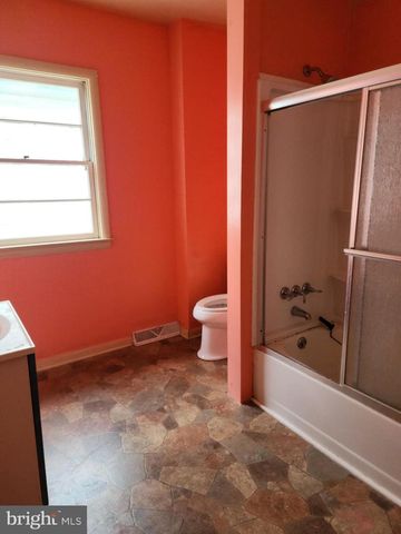 15713 FENTON AVE, Williamsport, MD 21795