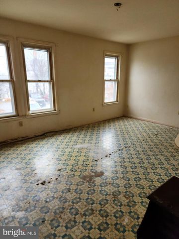 15713 FENTON AVE, Williamsport, MD 21795