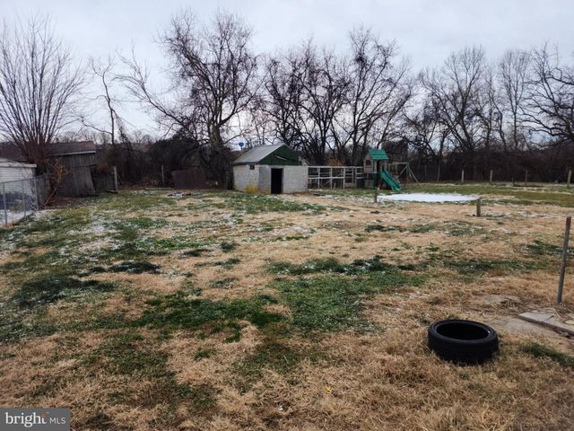 15713 FENTON AVE, Williamsport, MD 21795