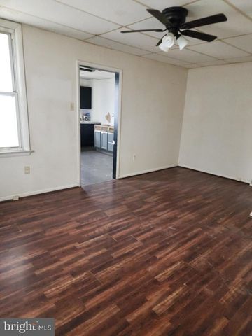 15713 FENTON AVE, Williamsport, MD 21795