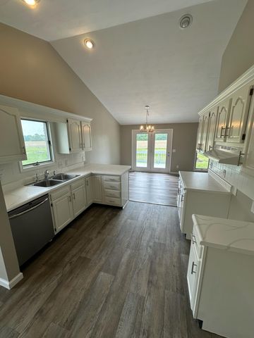 405 Carlisle Drive, Huntington, IN 46750