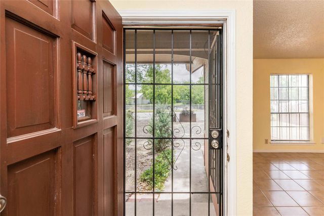 5006 Sara DR, Austin, TX 78721