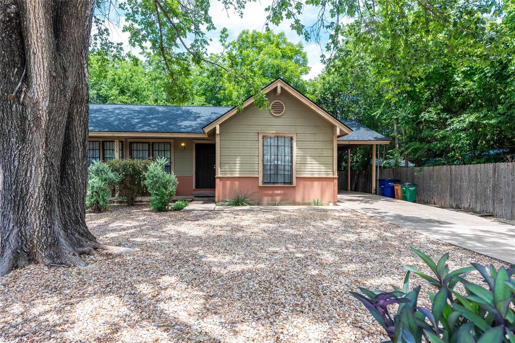 5006 Sara DR, Austin, TX 78721