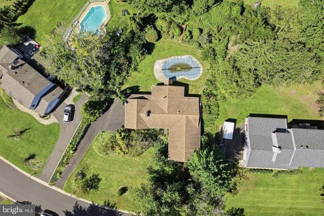 29 MILL CREEK RD RD, Southampton, PA 18966