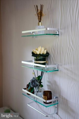 12183 HOLLY KNOLL CIR, Great Falls, VA 22066