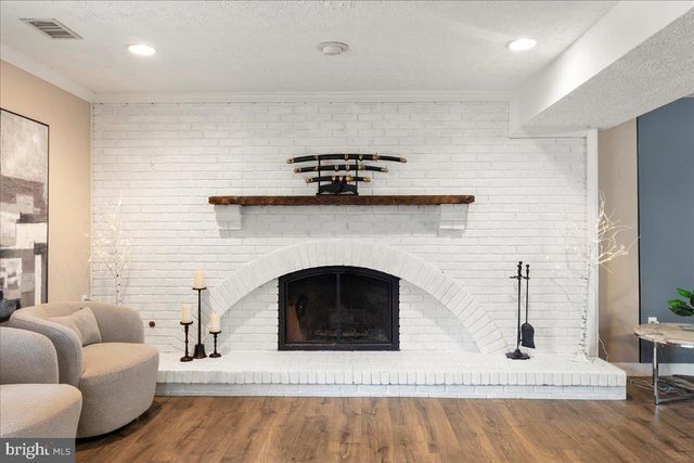 12183 HOLLY KNOLL CIR, Great Falls, VA 22066