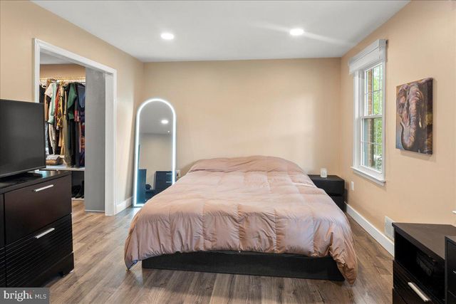 12183 HOLLY KNOLL CIR, Great Falls, VA 22066