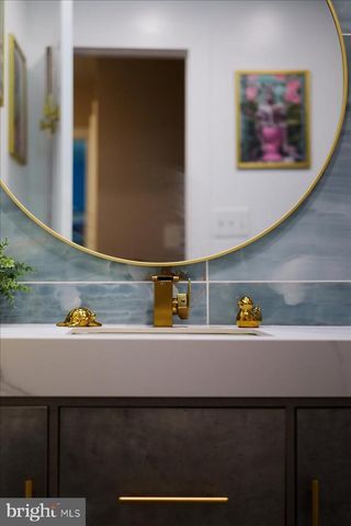 12183 HOLLY KNOLL CIR, Great Falls, VA 22066