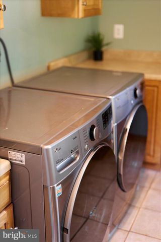 12183 HOLLY KNOLL CIR, Great Falls, VA 22066