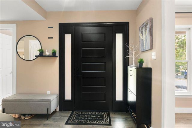 12183 HOLLY KNOLL CIR, Great Falls, VA 22066