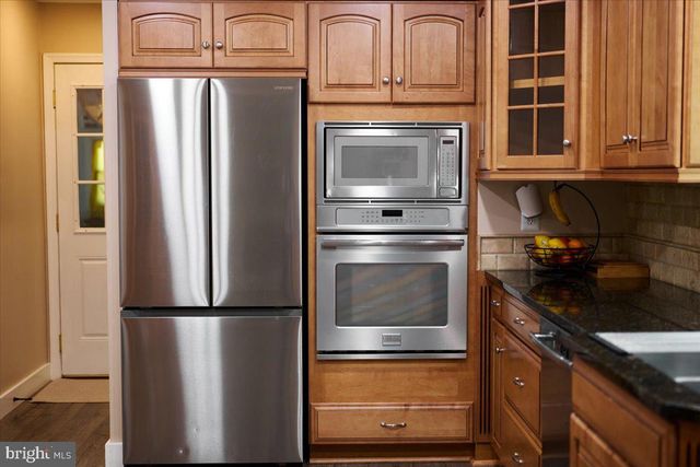 12183 HOLLY KNOLL CIR, Great Falls, VA 22066