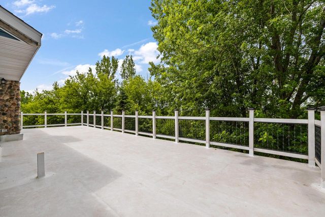 8151 Midland DRIVE, Allenton, WI 53002