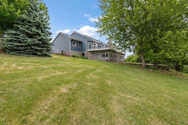 8151 Midland DRIVE, Allenton, WI 53002