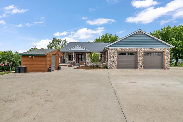 8151 Midland DRIVE, Allenton, WI 53002