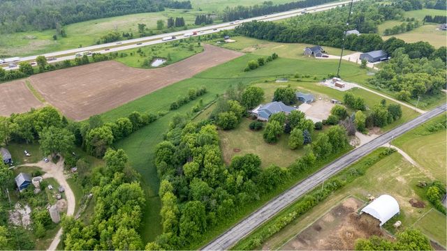 8151 Midland DRIVE, Allenton, WI 53002