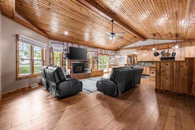 8151 Midland DRIVE, Allenton, WI 53002