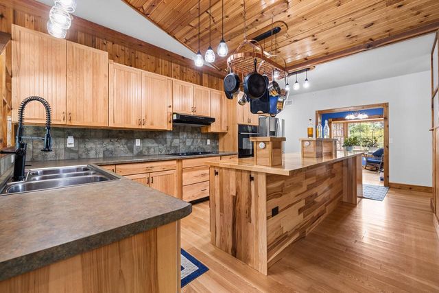 8151 Midland DRIVE, Allenton, WI 53002