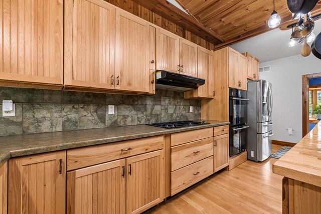 8151 Midland DRIVE, Allenton, WI 53002